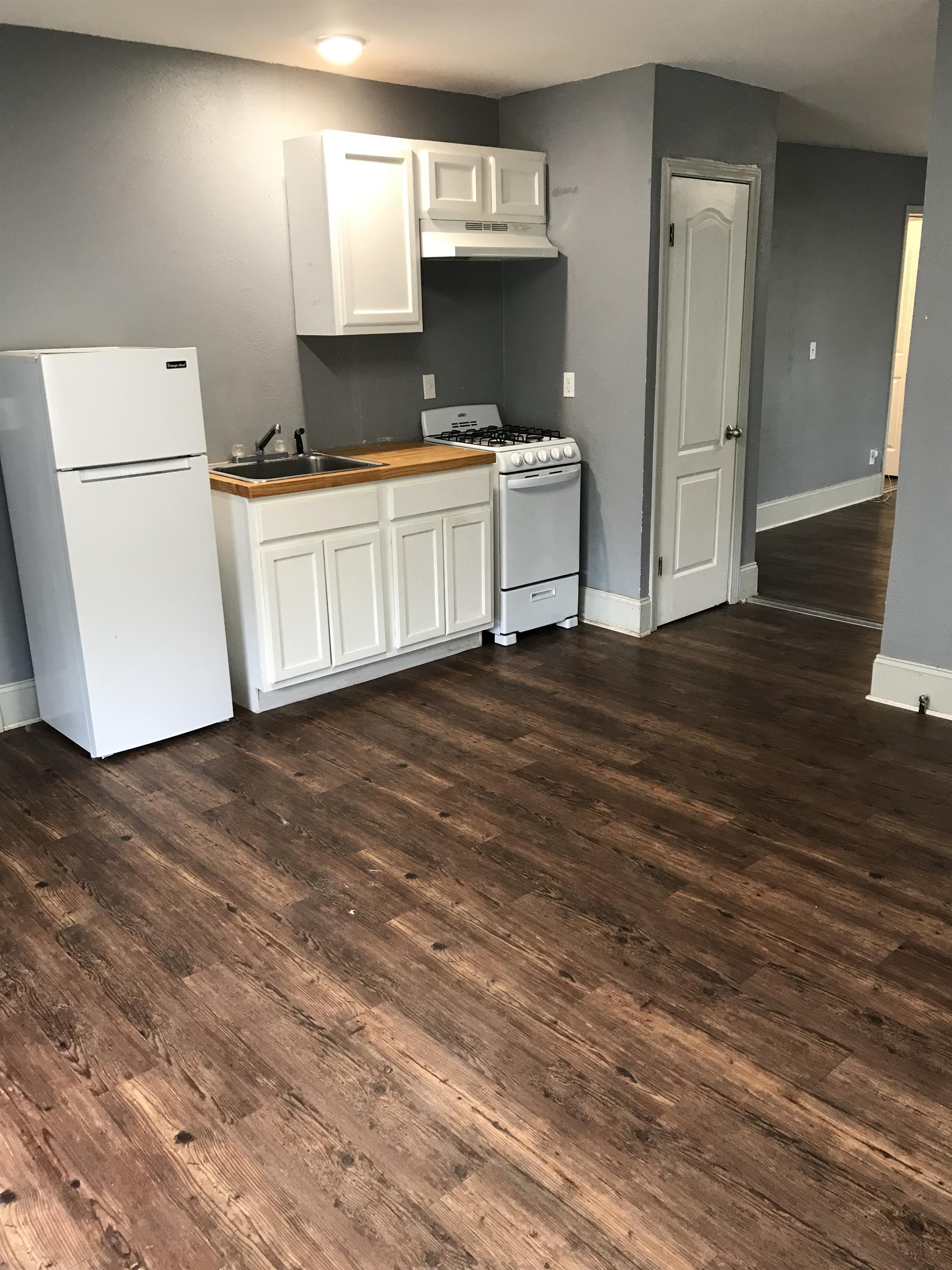 1621 W 7th Street (4)