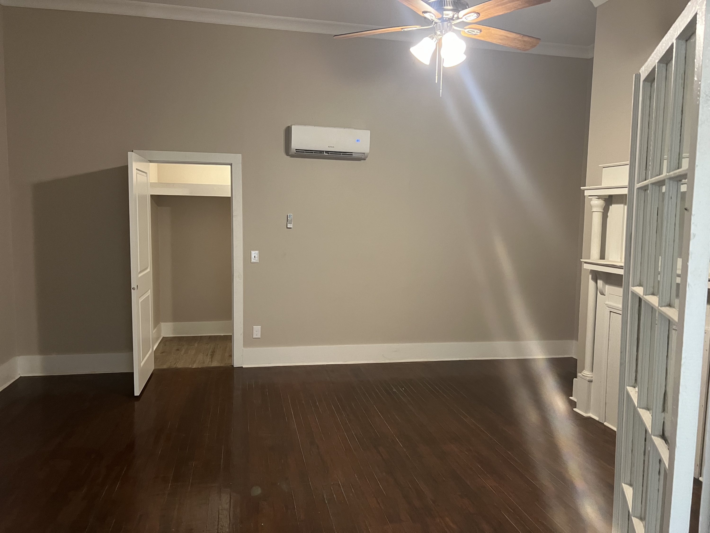 1409 Main St. - B